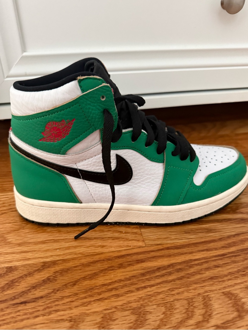Women’s Nike Jordan 1’s ‘Lucky Green’